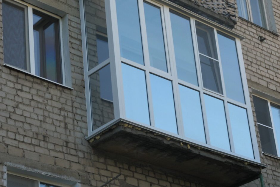 Французское остекление балкона