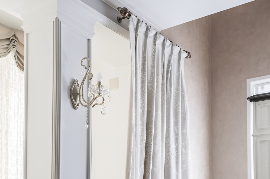 Повесить карнизы для штор