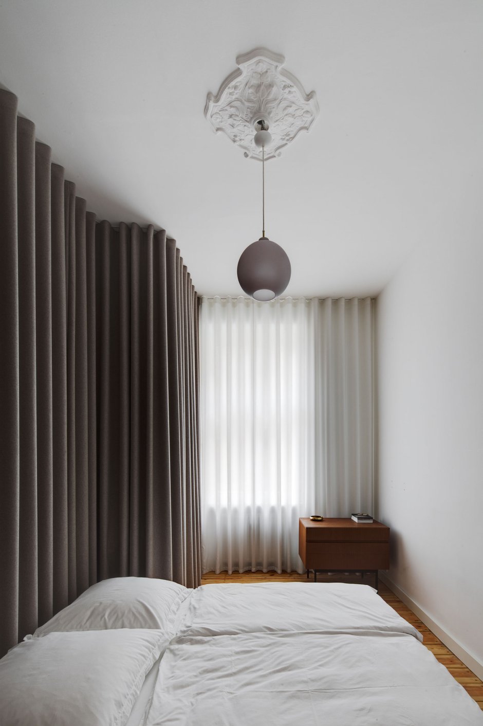 Карнизы в стиле Минимализм