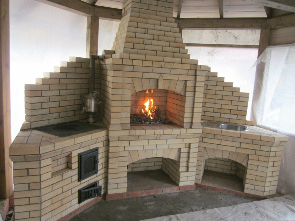 Угловая печь барбекю