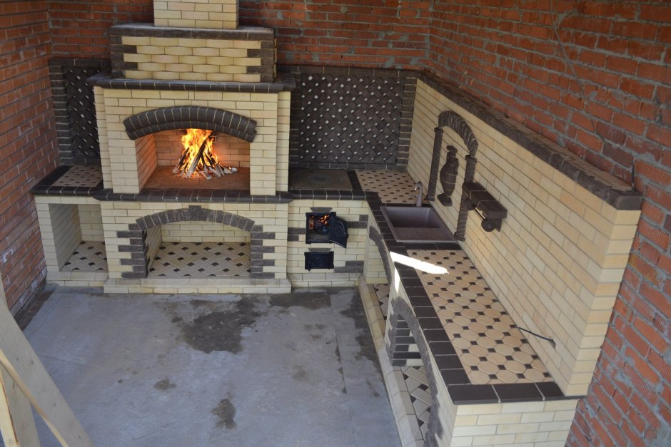 Угловой барбекю комплекс