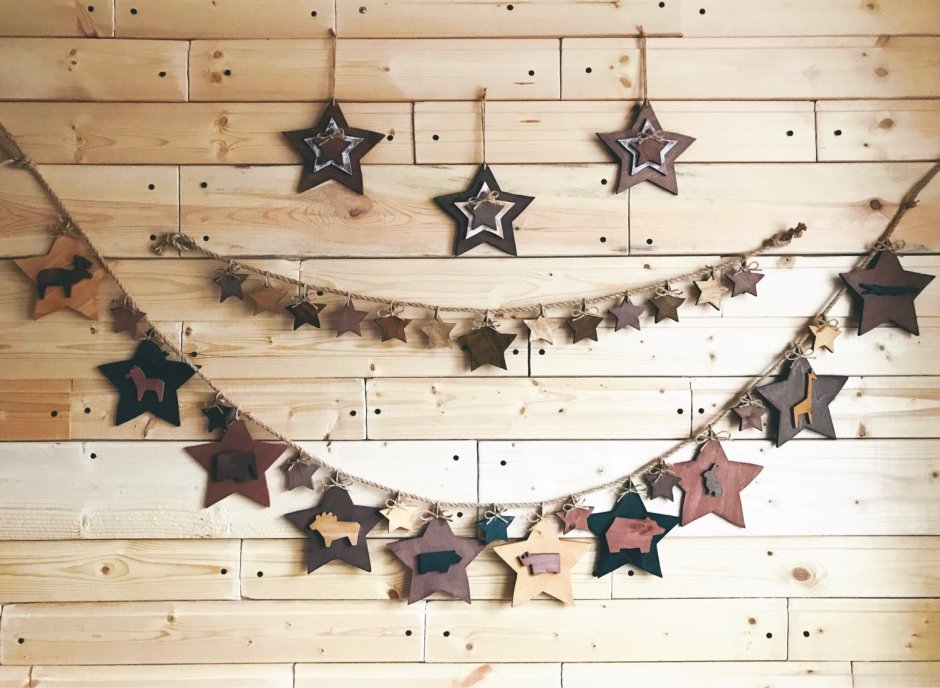 Гирлянда из деревянных звезд