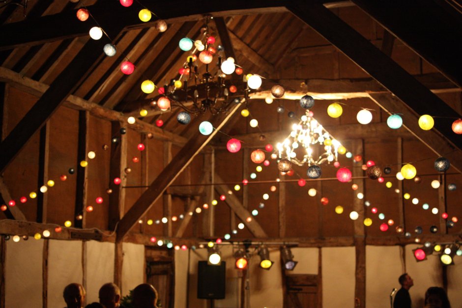 Украшение веранды гирляндой