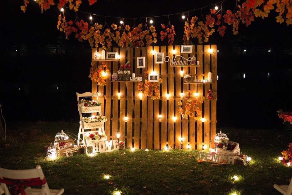 Фотозона с гирляндой