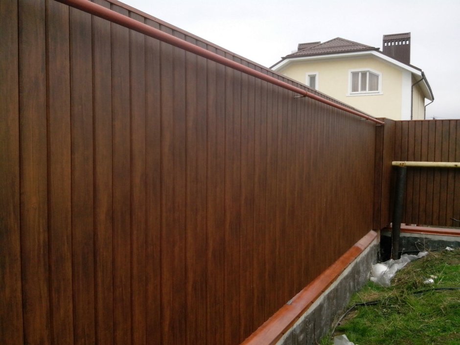 Сайдинг для забора мореный дуб