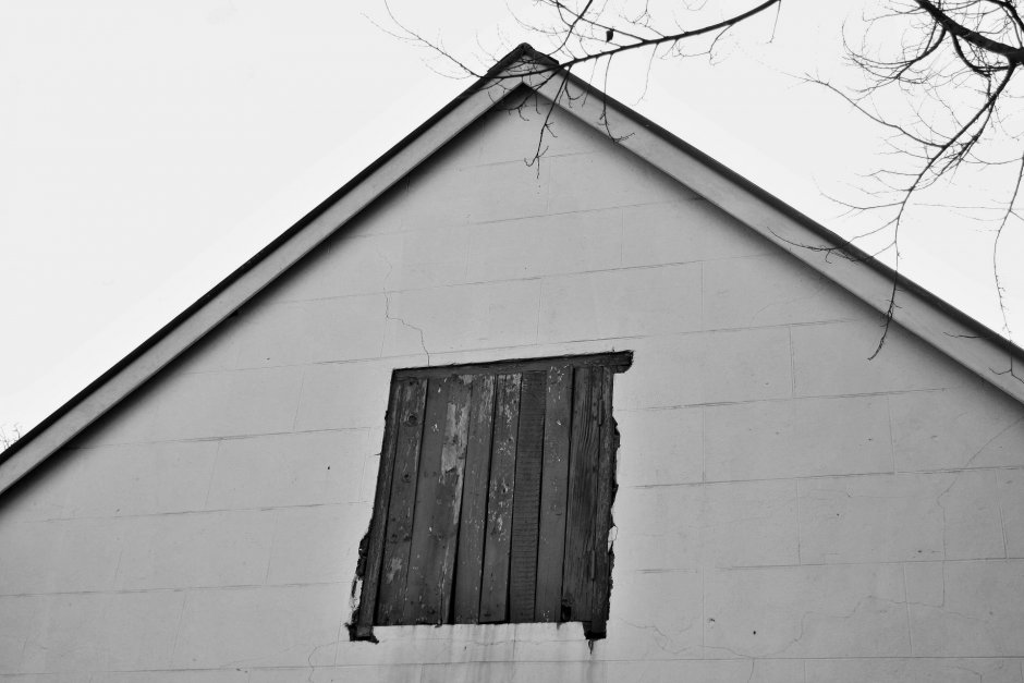 Дверь на чердак с улицы