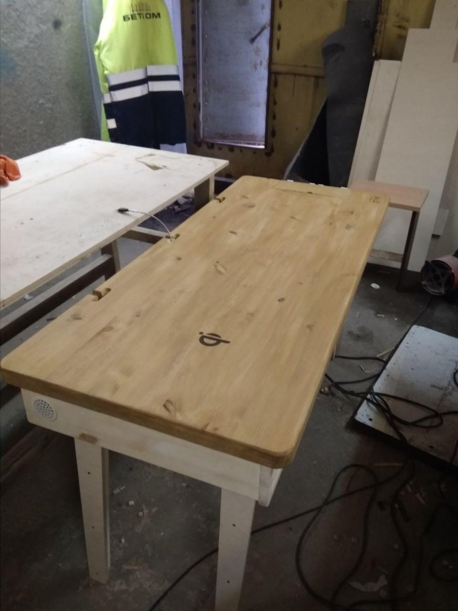 Умный компьютерный стол