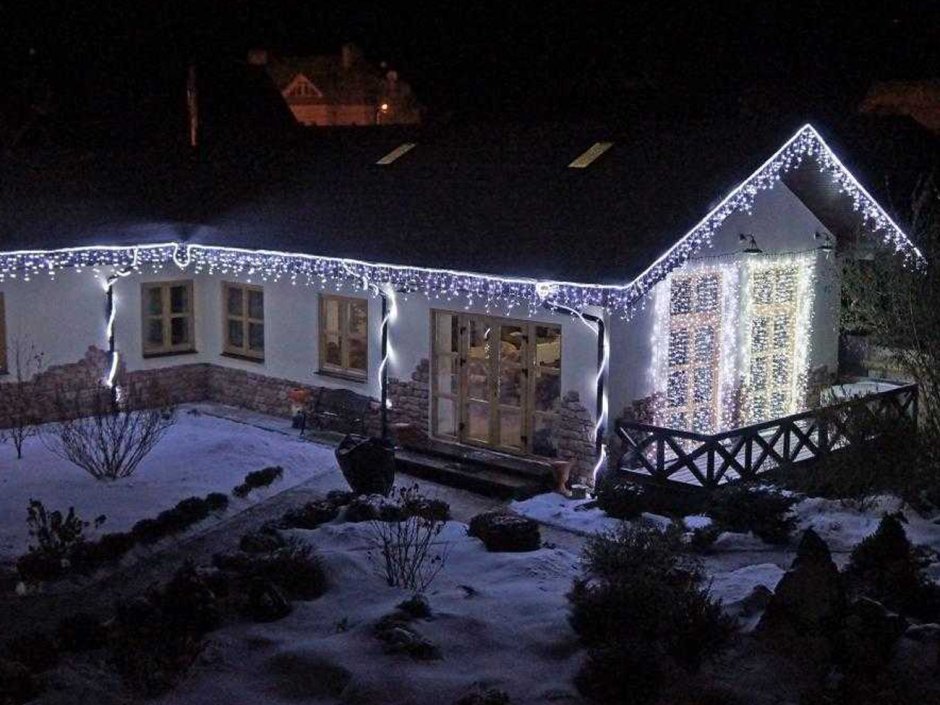 Световая иллюминация на фасадах зданий