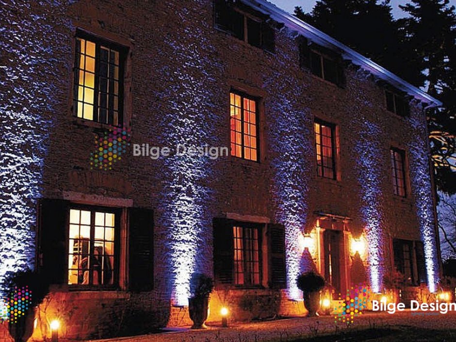 Гирлянда на одноэтажном доме