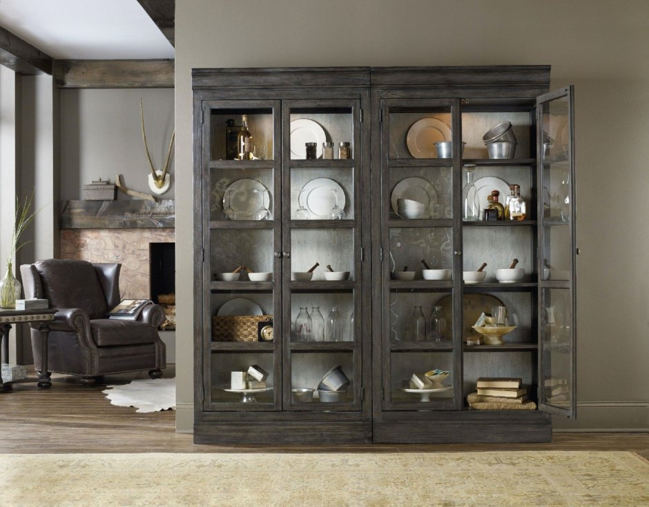 Современный шкаф для посуды