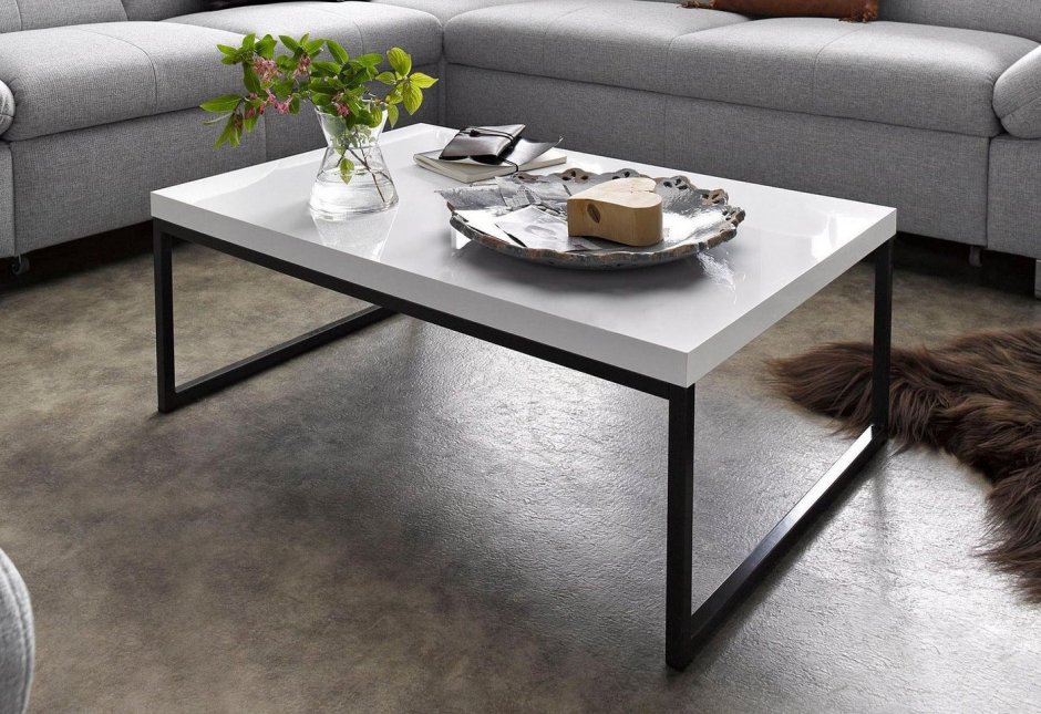 Журнальный столик из керамогранита и металла