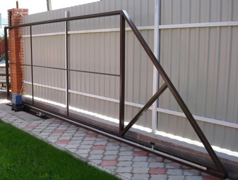 Монтаж привода Алютех для откатных ворот