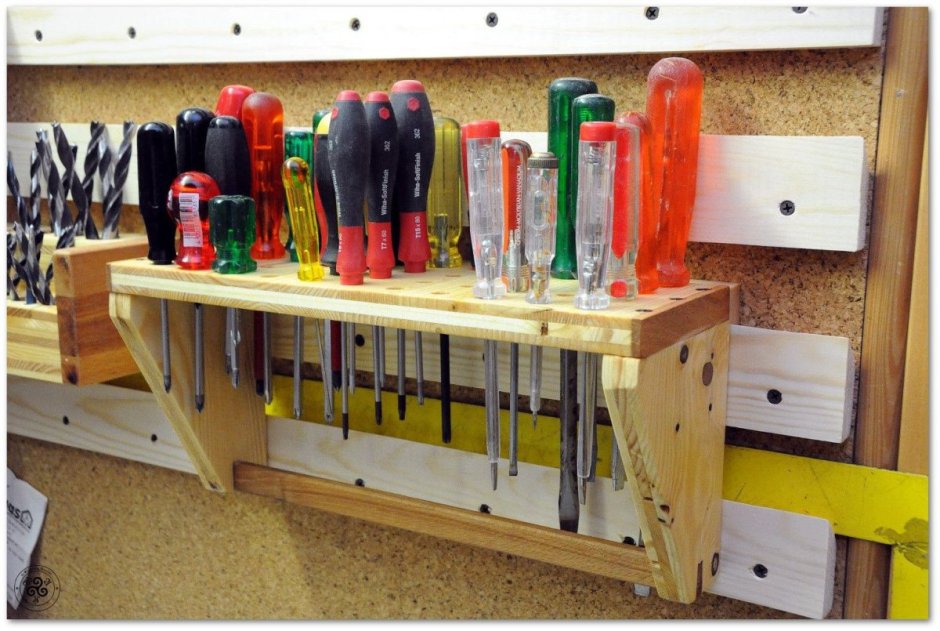 Полка для шурупов