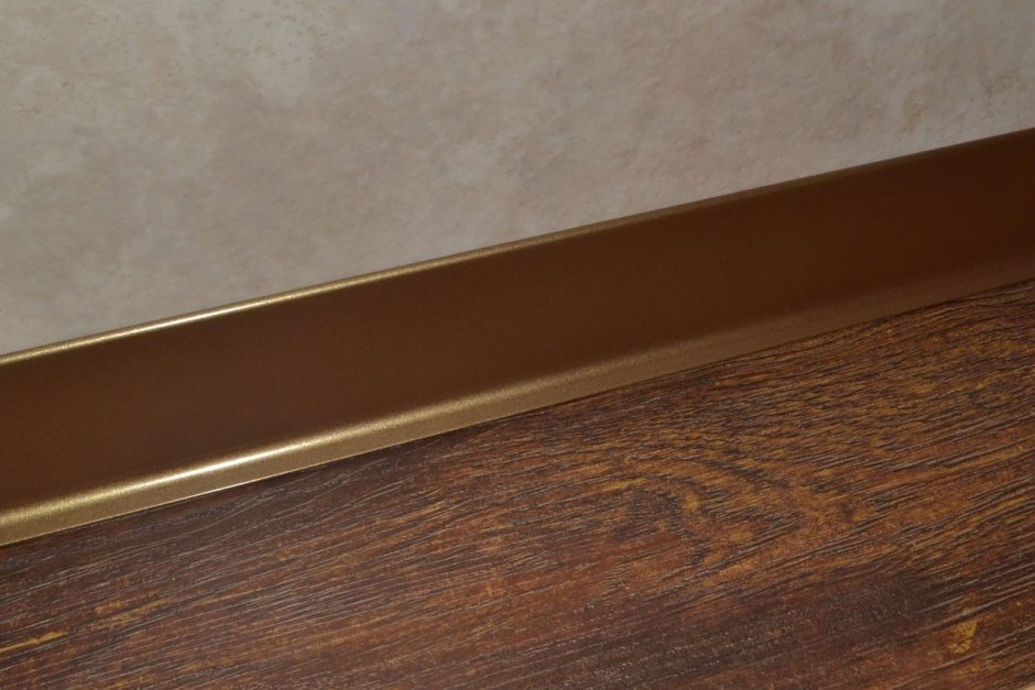 Скрытый плинтус Юнион