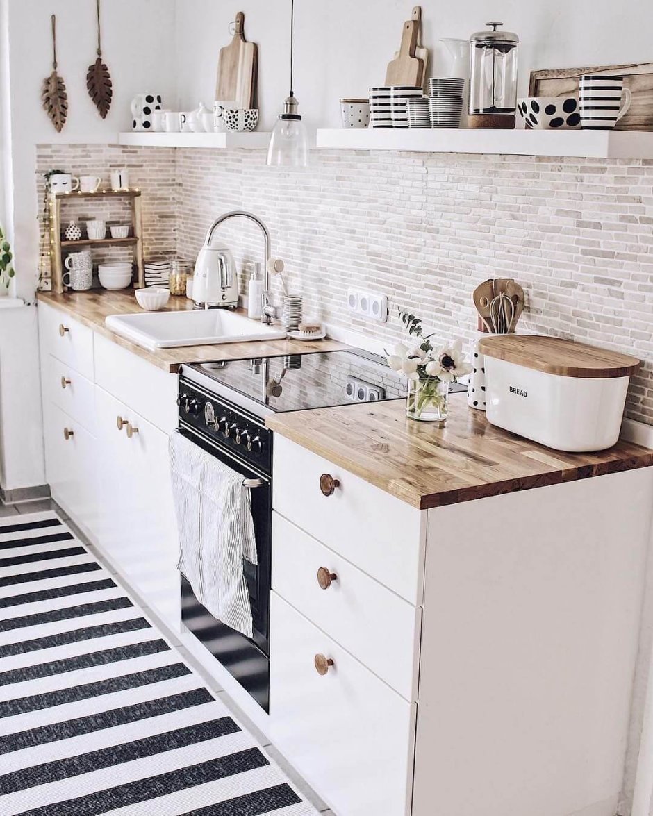 Кухонный гарнитур без верхних ящиков