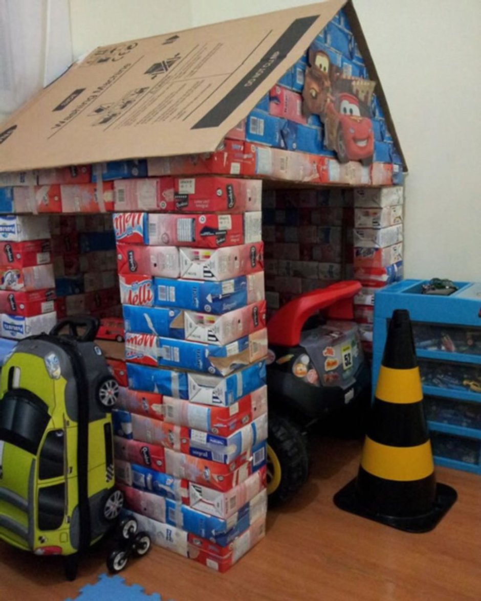 Картонный домик машинка