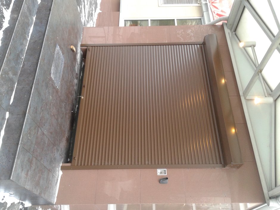 Люк рольставни на чердак