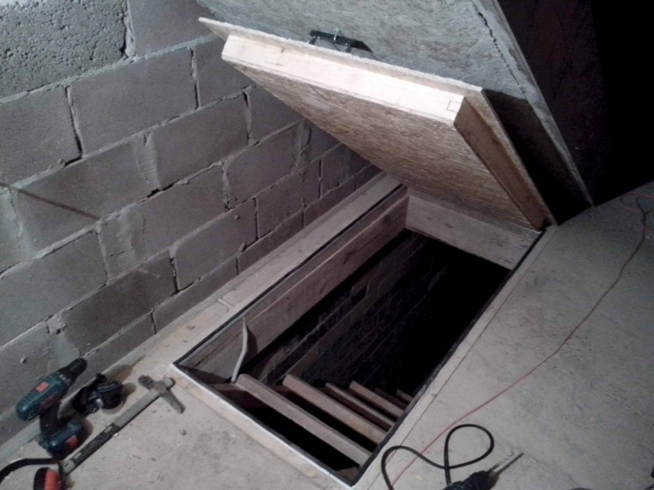 Лючок металлический 6060лм