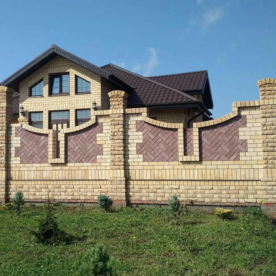 Забор из кирпича