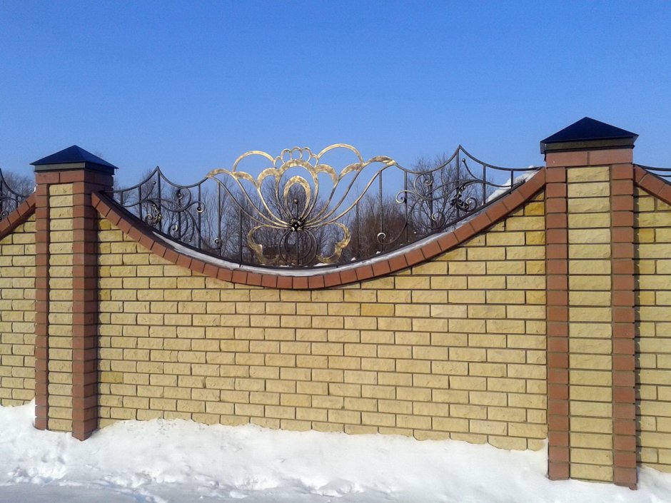 З.абор из облицовочного кирпича