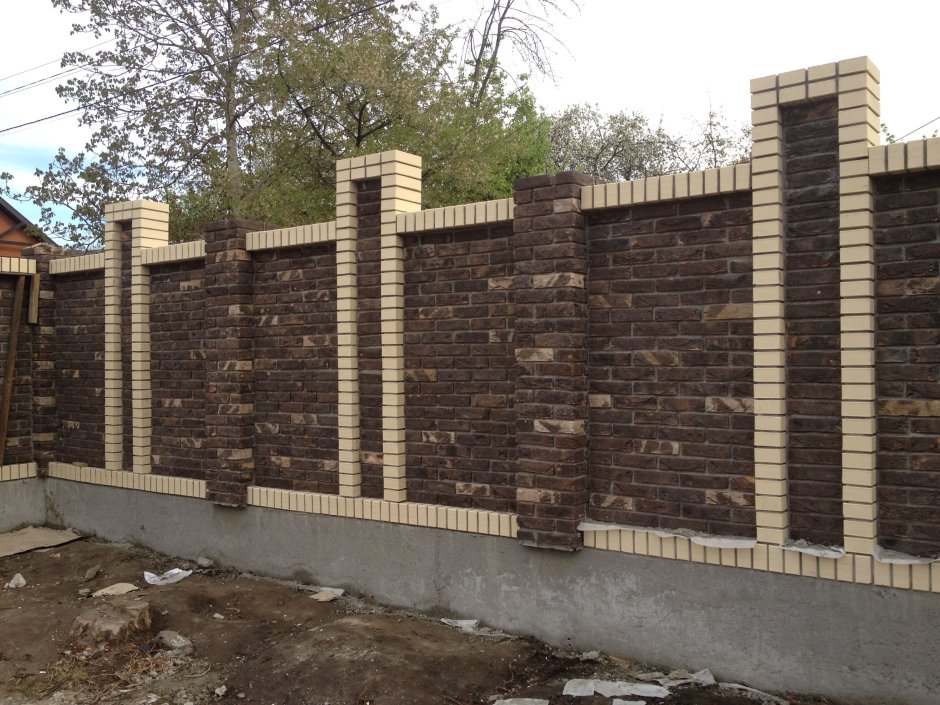 Красивые дома из желтого кирпича