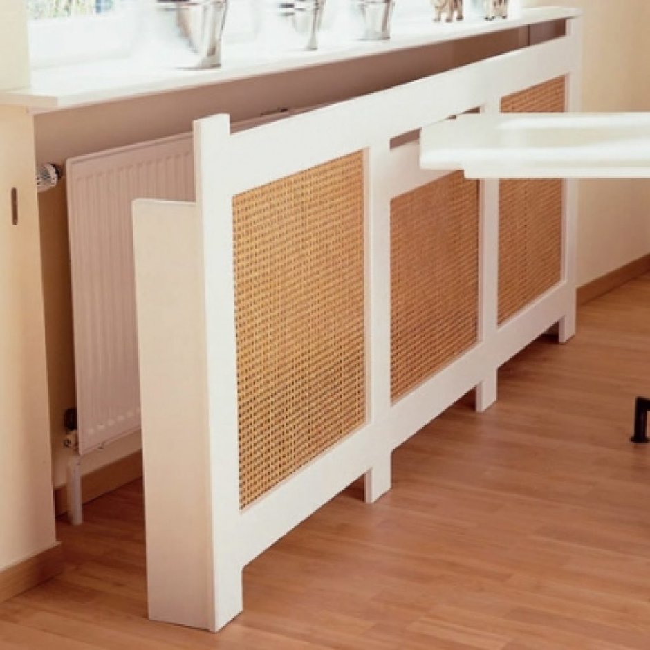 Экран для батареи с полками