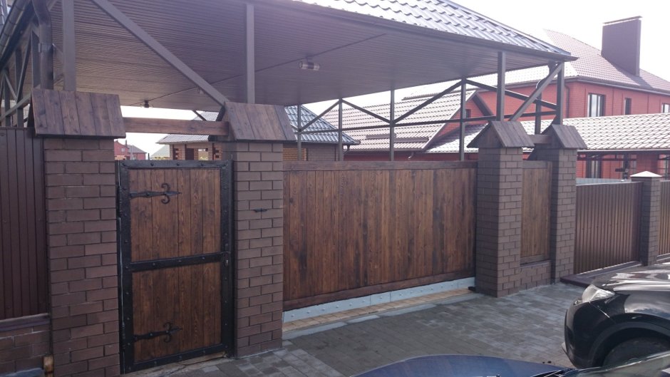 Откатные ворота с навесом