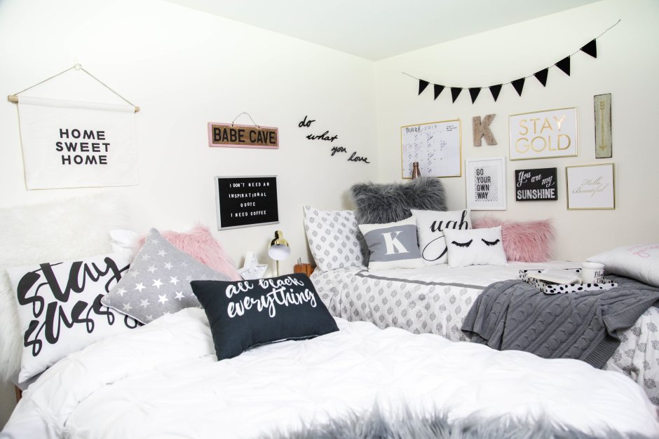 Тотал Блэк спальня Минимализм