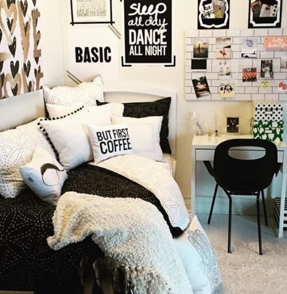 Комната в черно белом стиле