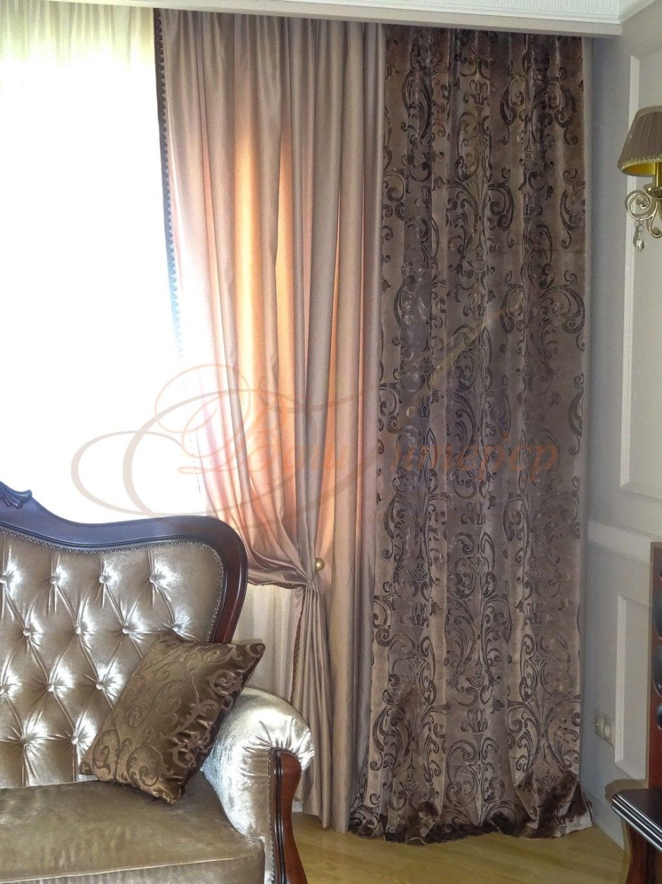 Шторы с вензелями