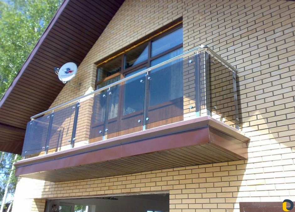 Ограждение балкона из поликарбоната