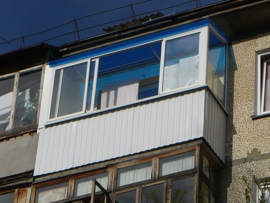 Крыша на балкон из поликарбоната