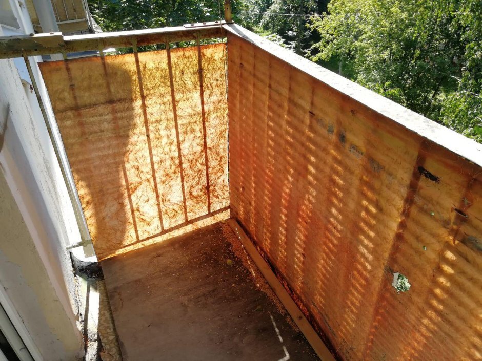 Обшивка балкона поликарбонатом