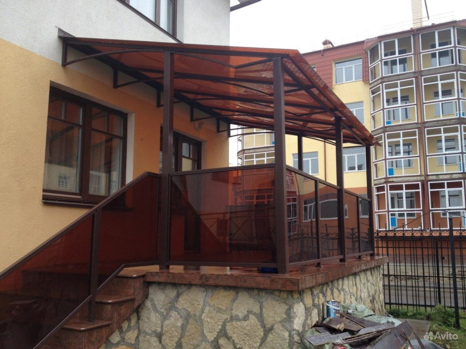 Перила на террасе из поликарбоната