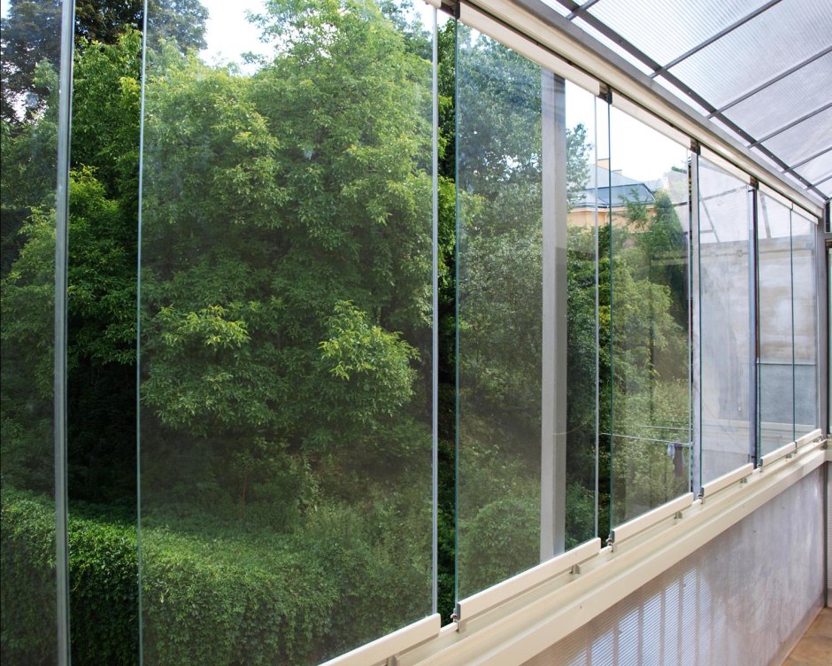 Остекление монолитным поликарбонатом