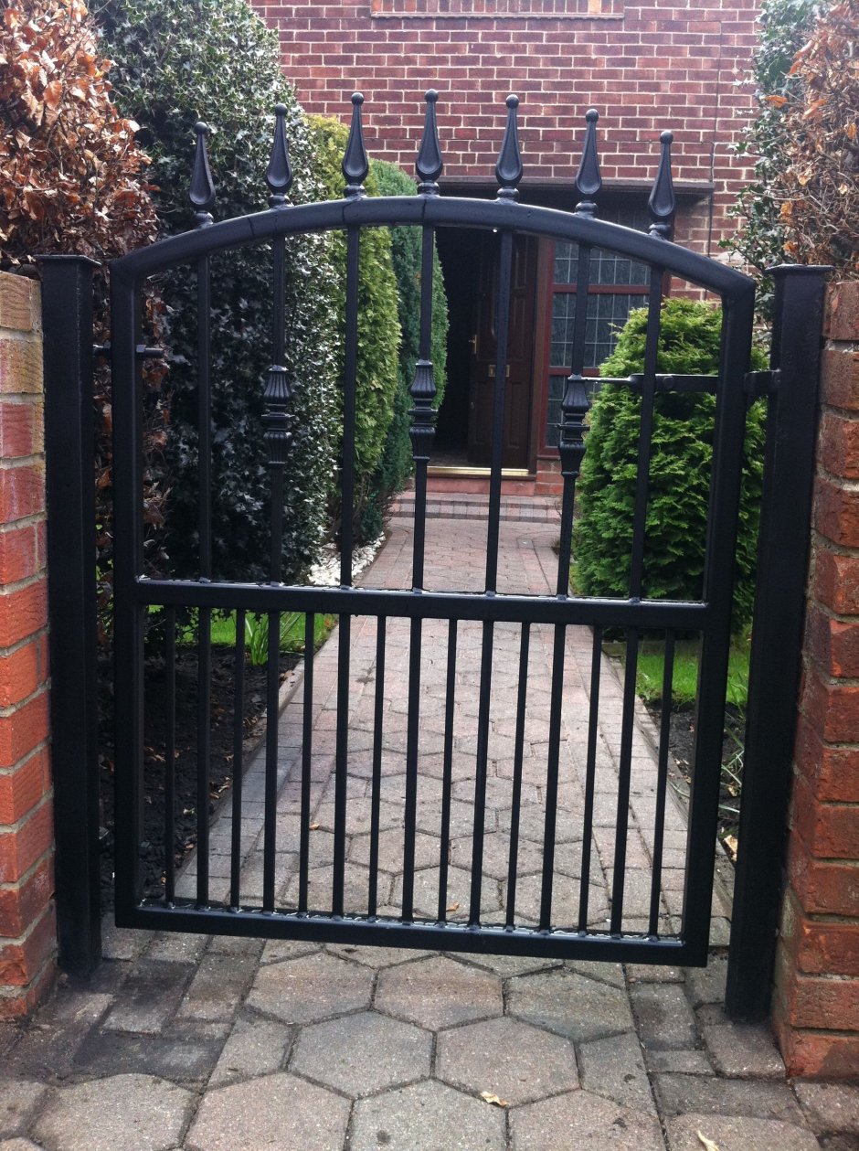 Садовые калитки из металла
