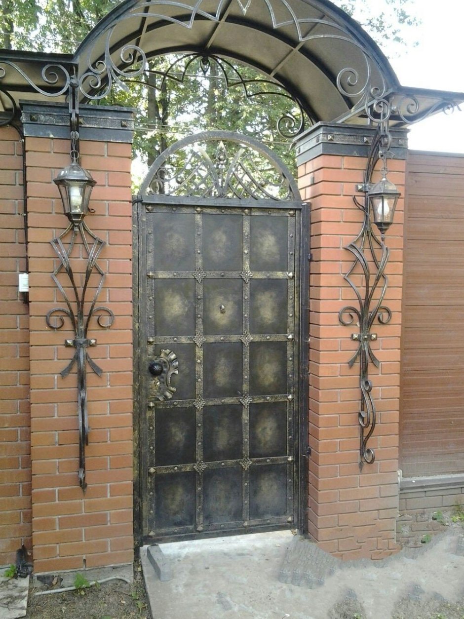 Калитка входная металлическая