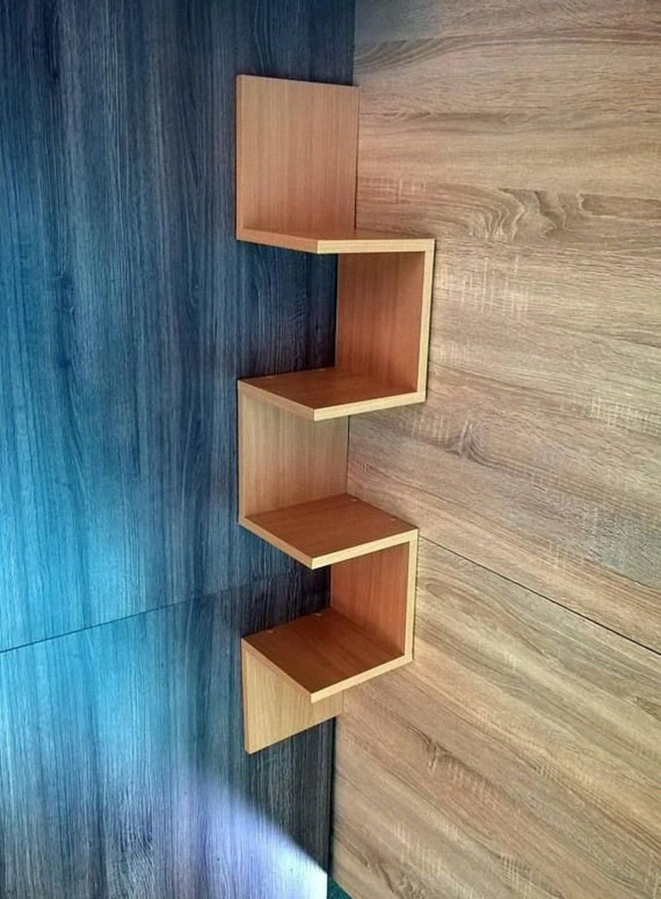 Полка угловая настенная деревянная