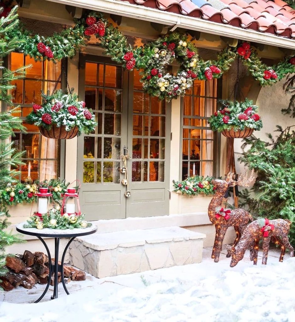 Рождественское украшение крыльца