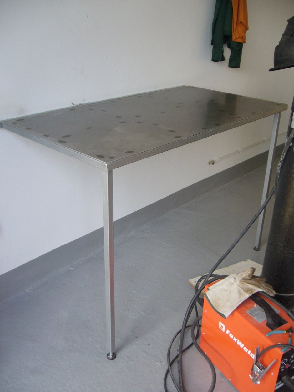 Разборный стол в гараж