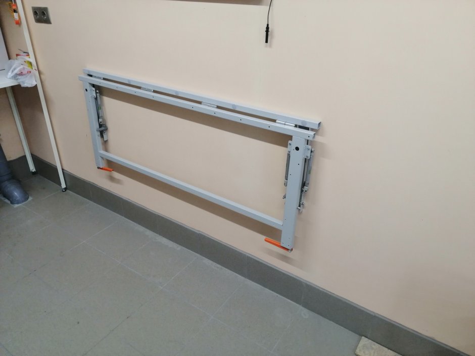 Откидной механизм для стола в гараже