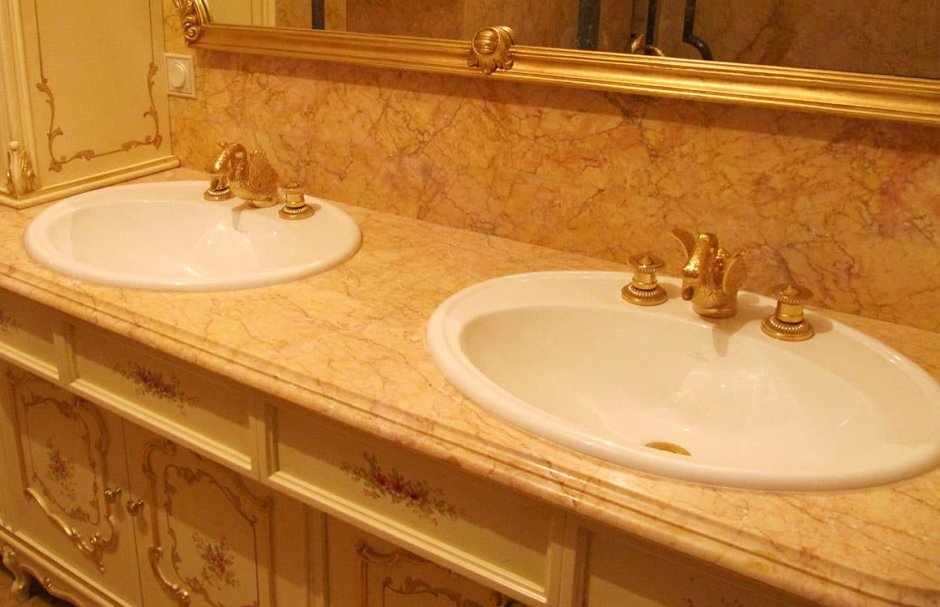 Столешница крема Валенсия мрамор