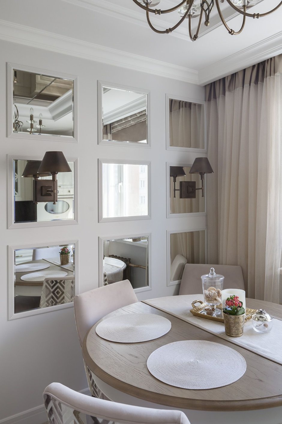 Зеркала в интерьере кухни гостиной