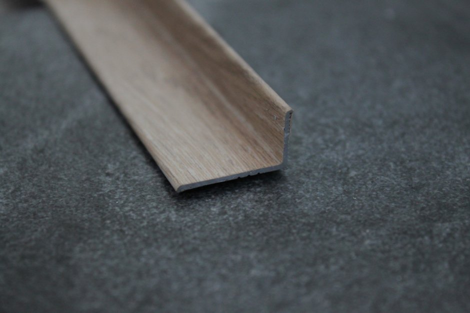 Профиль LVT 2.5 мм