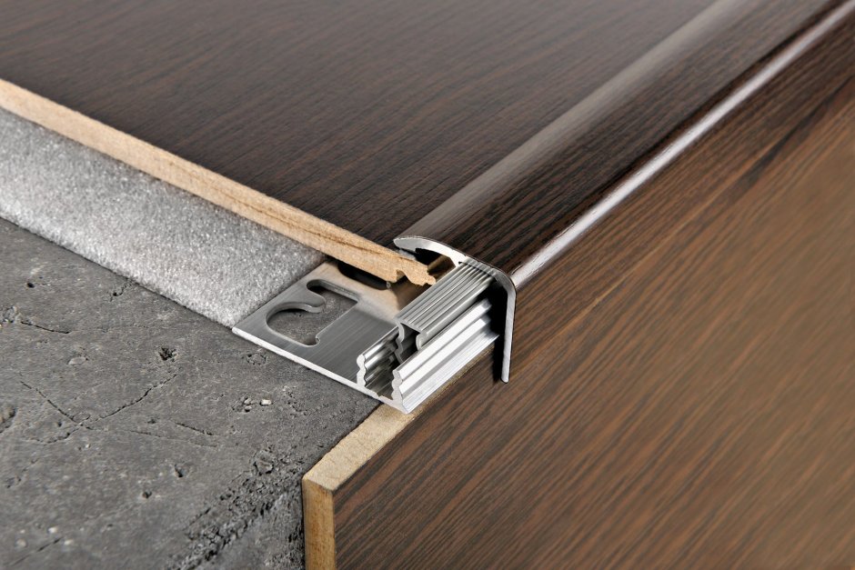 Порожек Берри Аллок