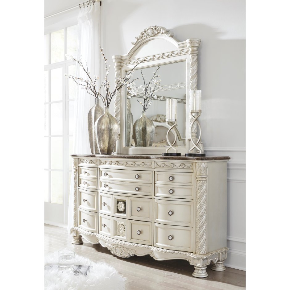 B750-31 комод Cassimore-Pearl Silver/Dark Brown