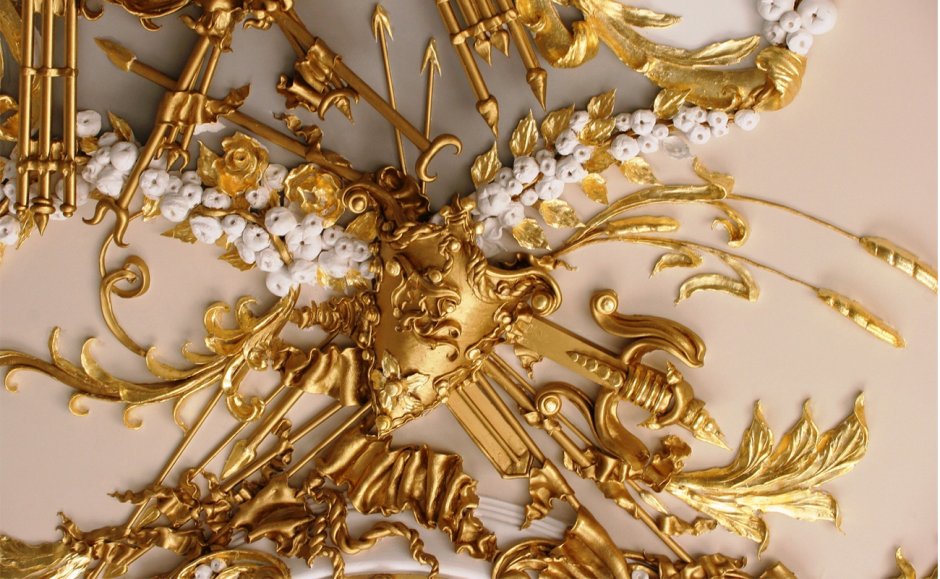 Золочение лепнины сусальным золотом