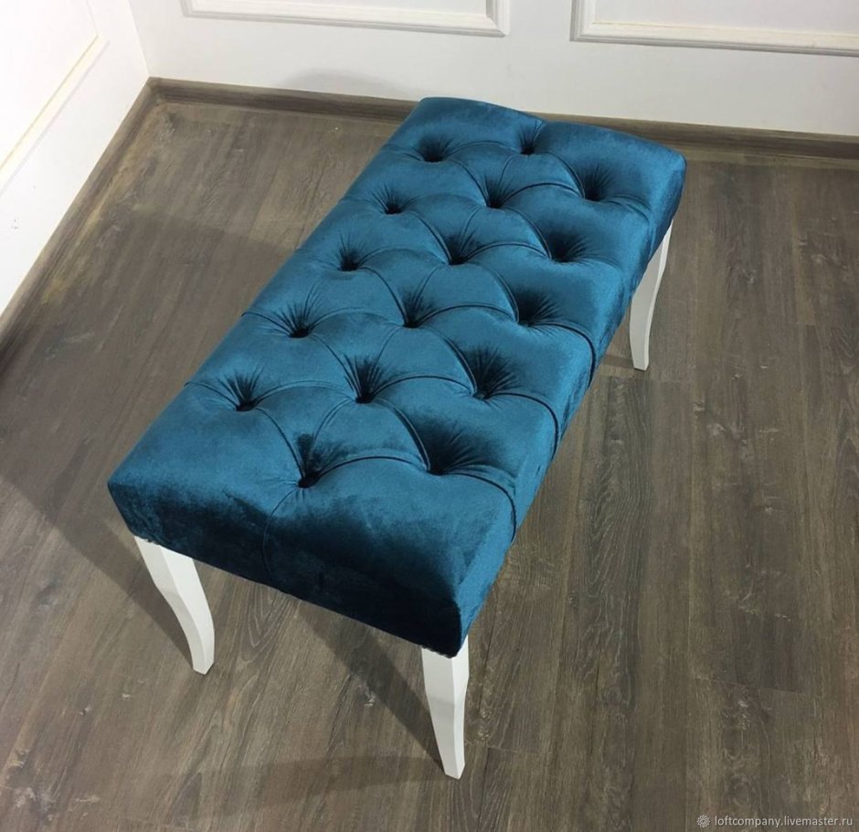 Пуф на ножках в прихожую