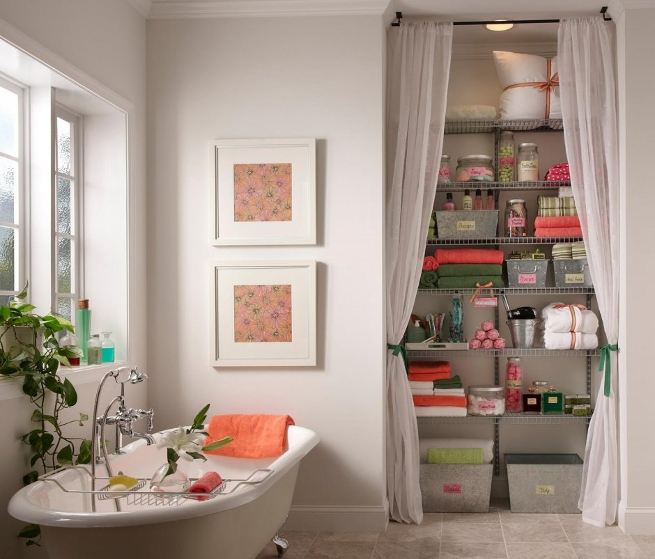 Шкаф с занавеской