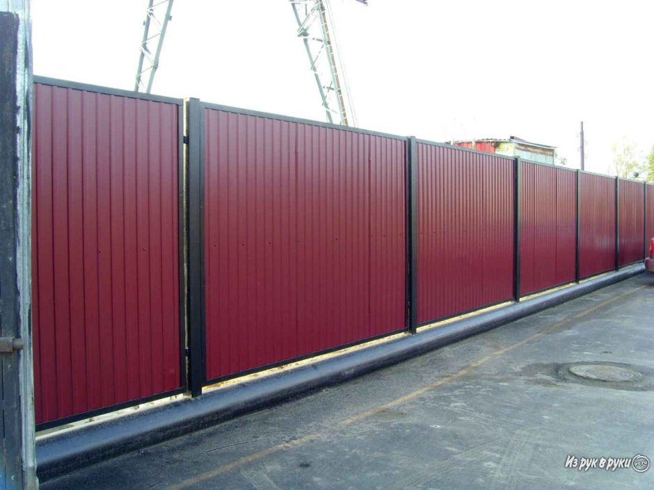 Секционный забор из профнастила